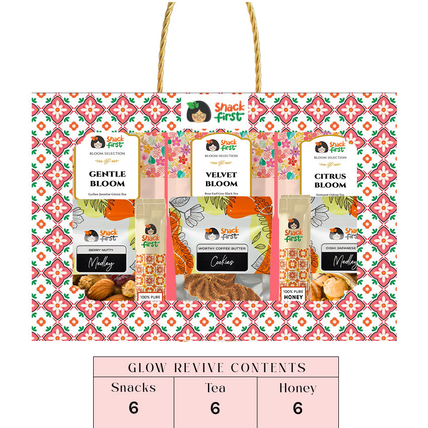 Snacks with Tea and Honey (Golden Divine Glow Gift Sets)